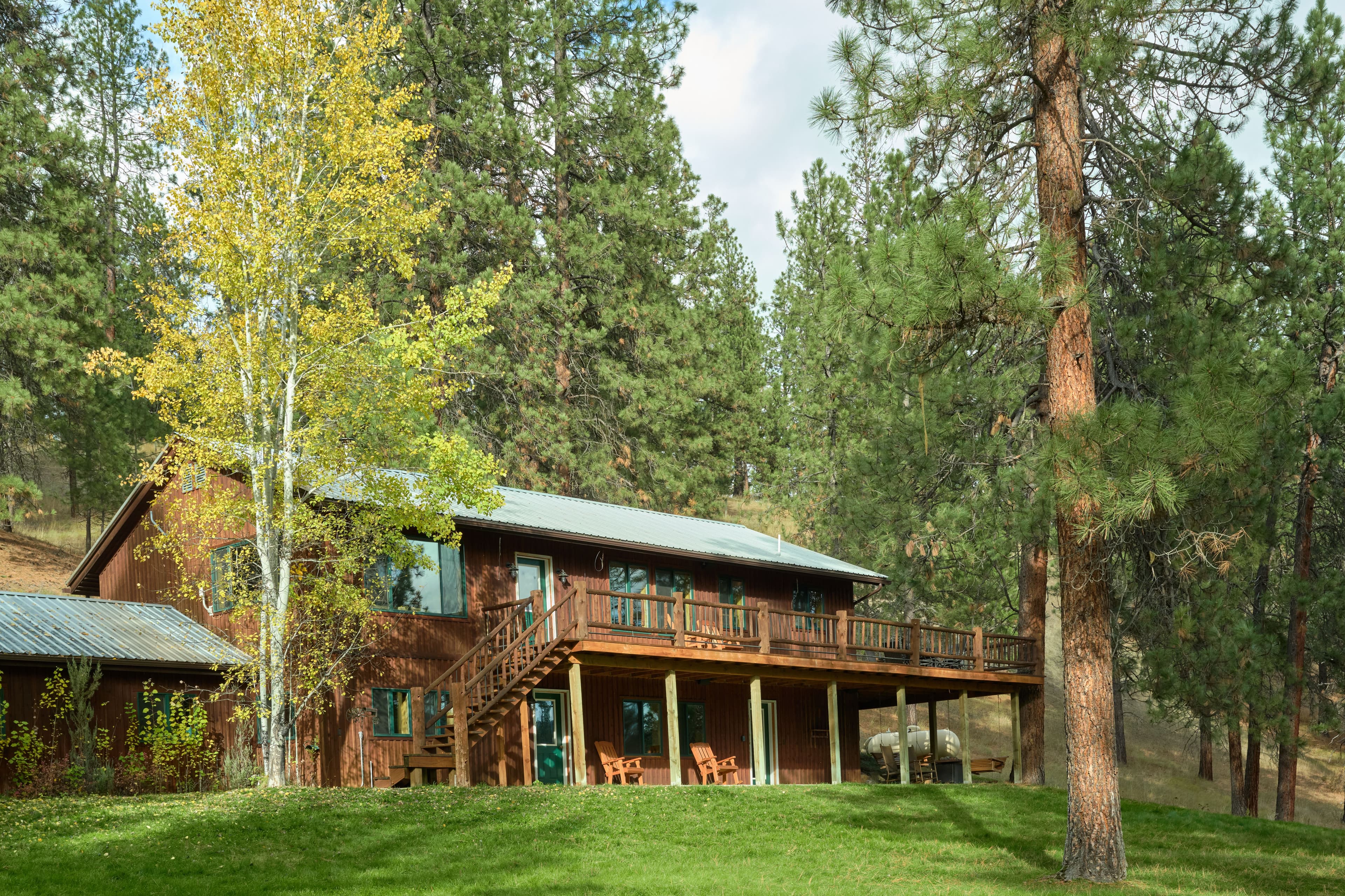 Stable View Cabin